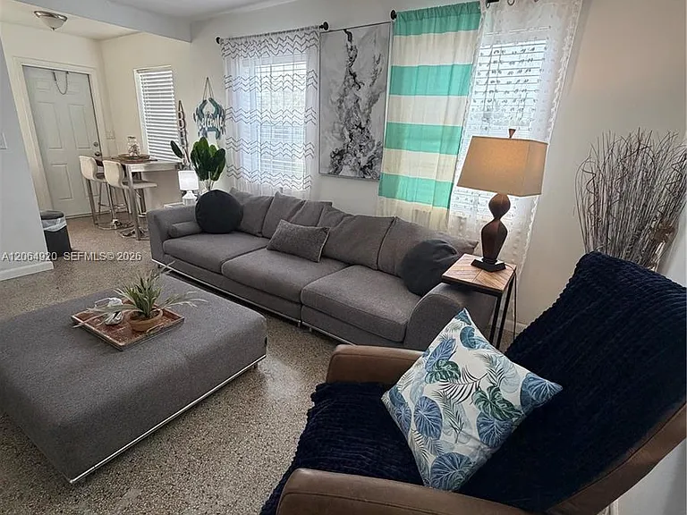 2130 McKinley St #1 — Photo 4