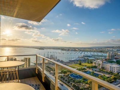 1325 Pacific Hwy #2106, San Diego, CA, 92101