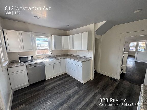 4th image of 812 Westwood Ave