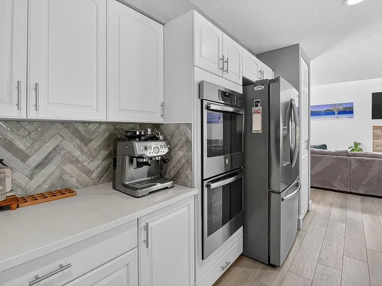 6701 Hillside Ln — Photo 23