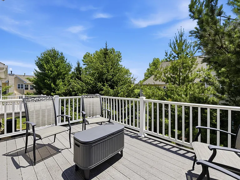 65 Old Barn Dr — Photo 20