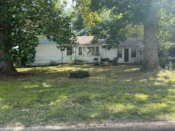1038 Grace Avenue, West Plains, MO 65775