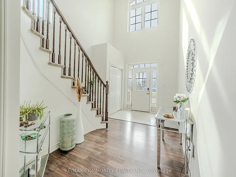 1450 Sharon Dr — Photo 5