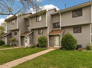 40 Elton Ridge Ct NW, Rochester, MN 55901