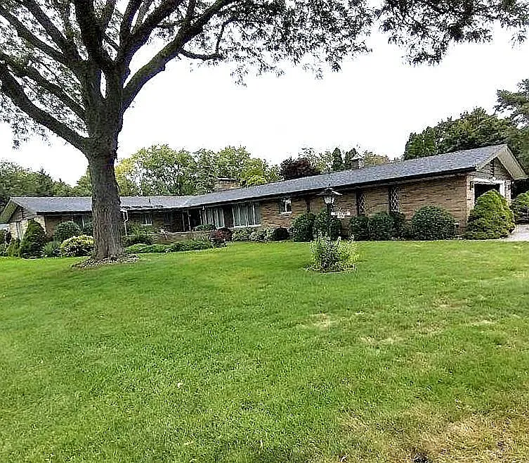 1444 Carress Dr photo 1