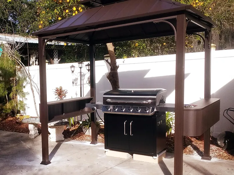 tenant shared gas grill