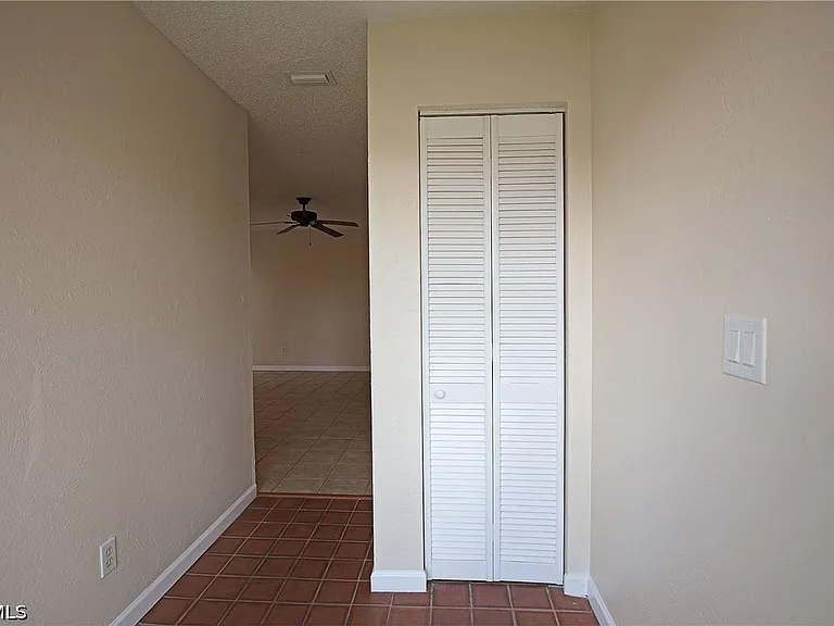 1420 Park Shore Cir #3 — Photo 14