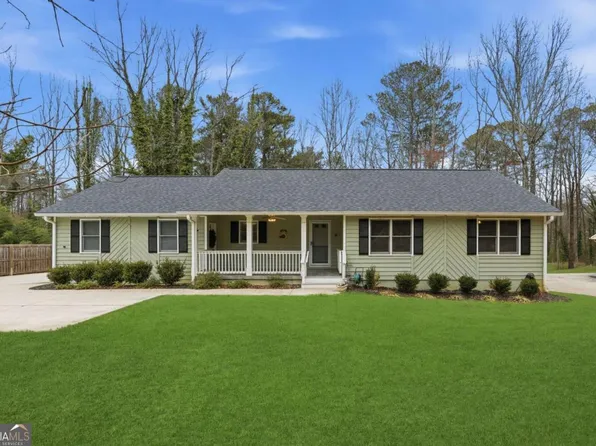 1066 Oak Rd SW, Lilburn, GA 30047