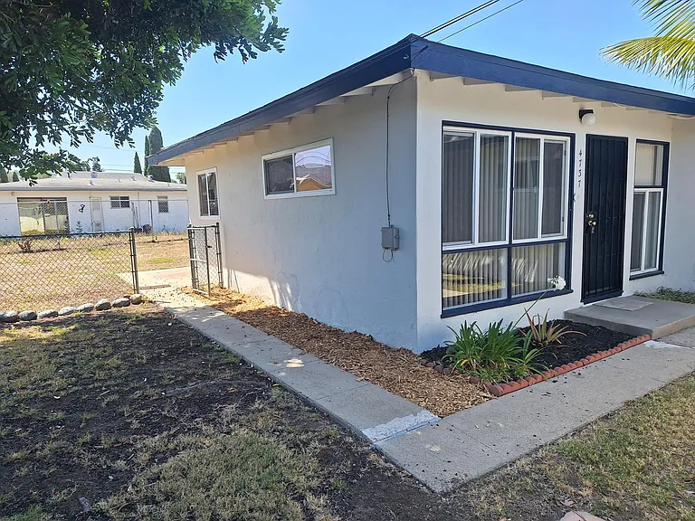 4737 Pocahontas Ave — Photo 18