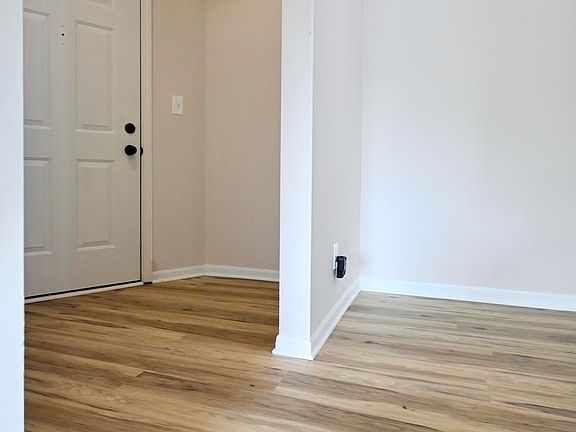4th image of 175 Cave Run Dr APT 10