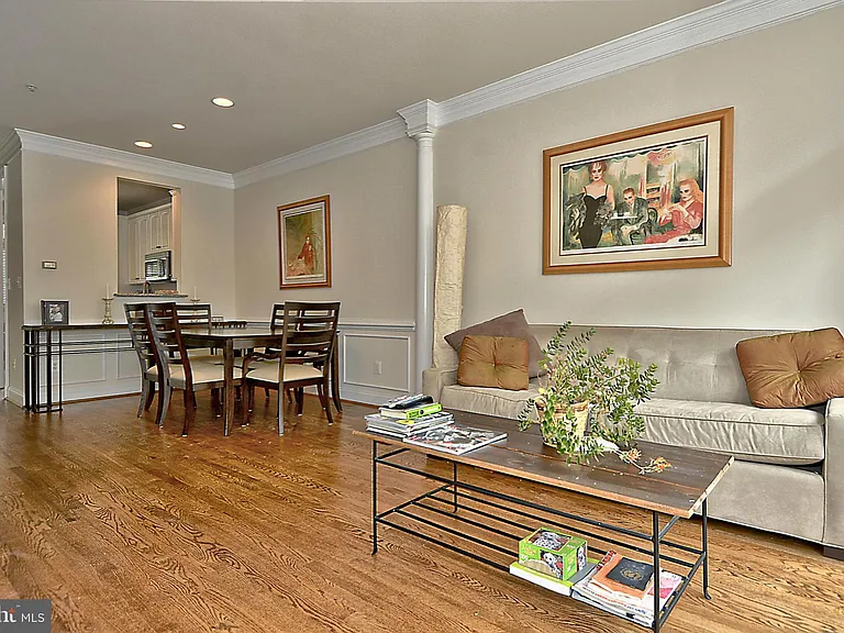 720 Battery Pl — Photo 8