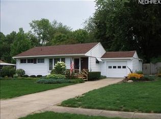 1230 Treasch Dr, Cuyahoga Falls, OH