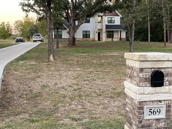 569 Clubhouse Dr, Corsicana, TX 75109