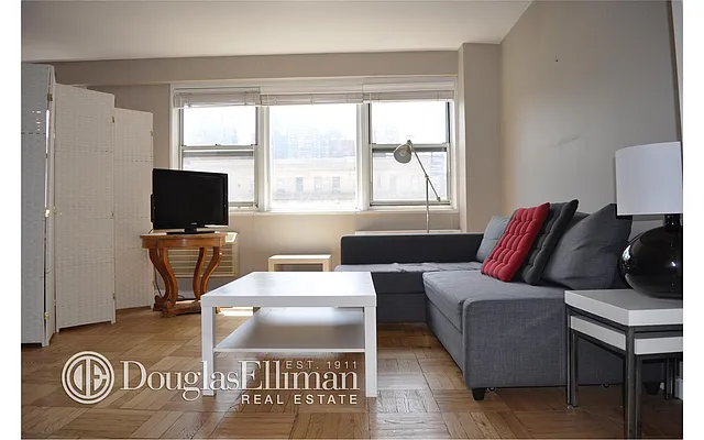 Rented by Douglas Elliman | media 15