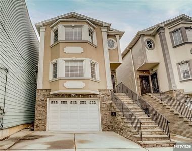 312 Warren St, Harrison, NJ, 07029