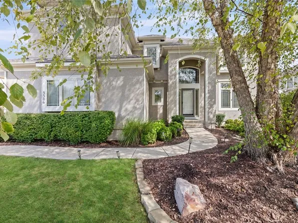 5306 W 165th Ter, Overland Park, KS 66085