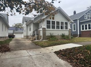 219 S Jackson St, Clinton, IL 61727