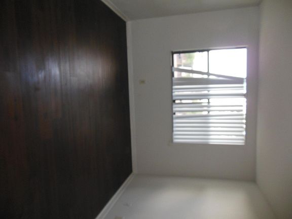 4th image of 706 Executive Center Dr APT 32