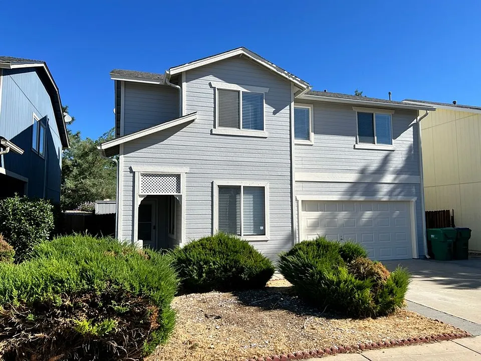 4055 Laurel Park Way