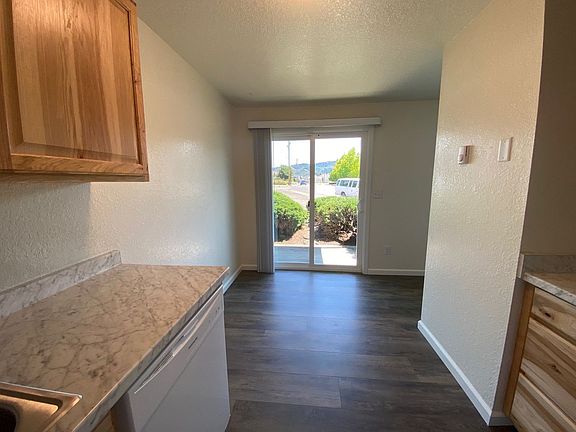 3rd image of 1314 NE Odell Ave APT 1-14