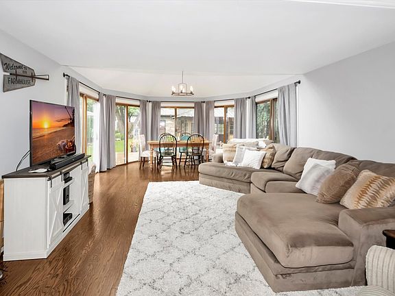 5th image of 9537 S 50th Ct
