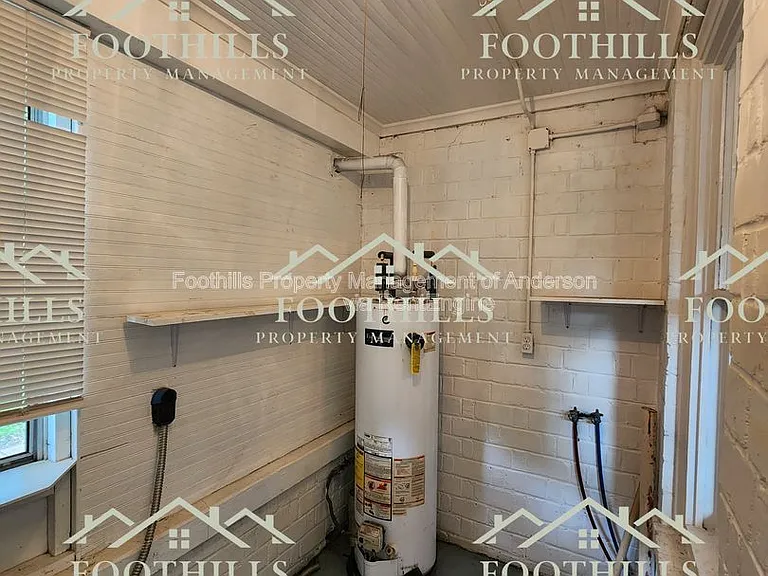 1208 W Whitner St — Photo 17