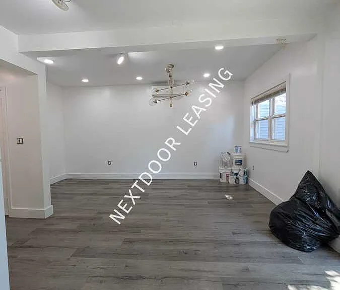 28 E 47th St #1M — Photo 5