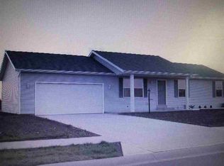 910 Lucerne Dr, Goshen, IN 46526
