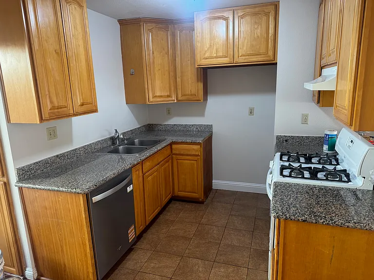 3582 Howard Ave #3 — Photo 8