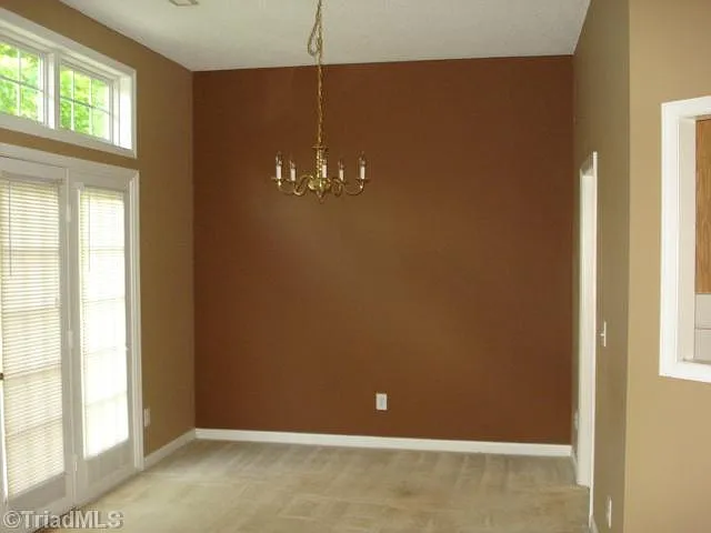 3 Bedroom In Lake Jeanette Three Meadows Neighborhood — Photo 3