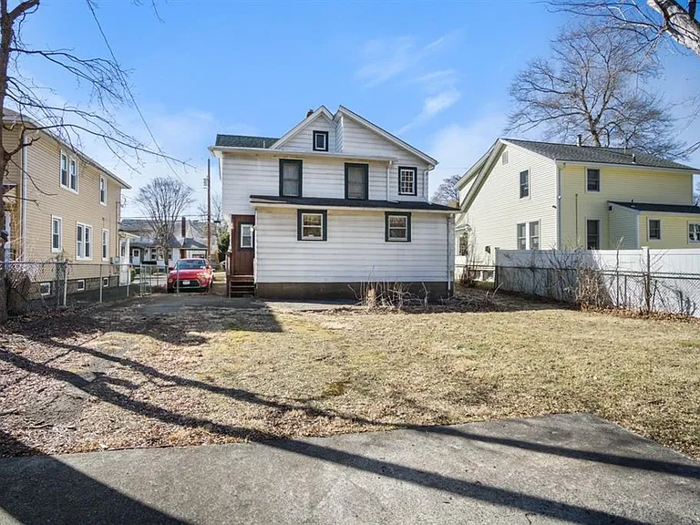 22 Prairie Ave — Photo 5