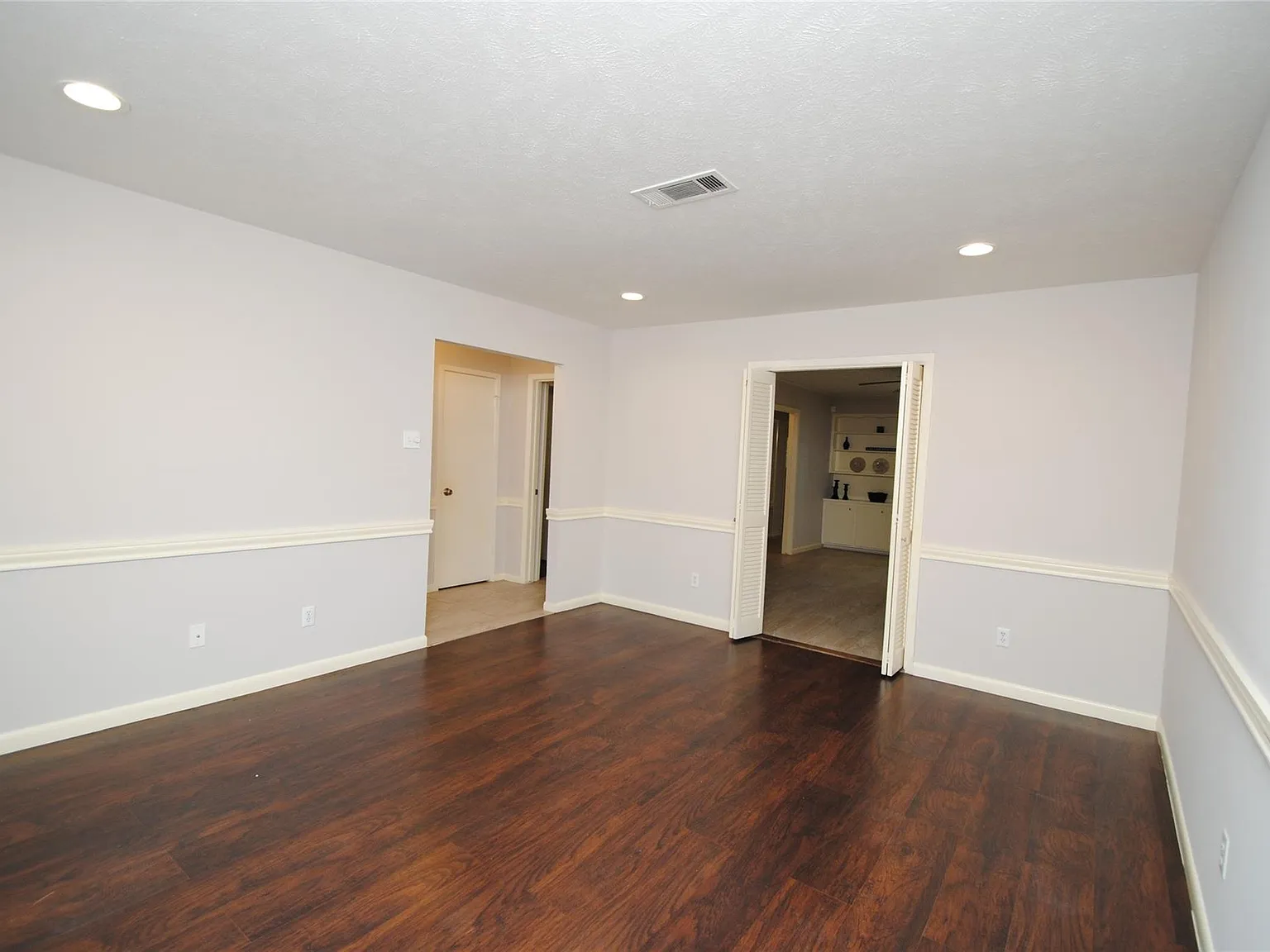 3 bed, 2.0 bath, 1510 sqft, $2,100 — Photo 4