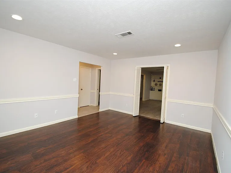 10659 Northbrook Dr — Photo 4