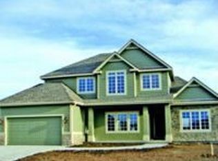 922 April Rain Rd, Lawrence, KS 66049