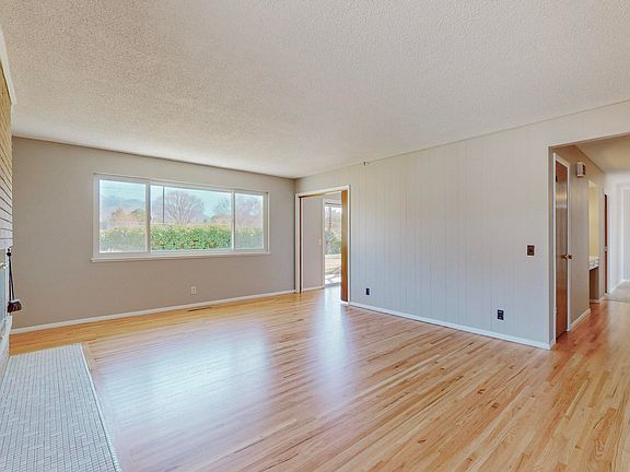 5th image of 7416 Carriveau Ave NE