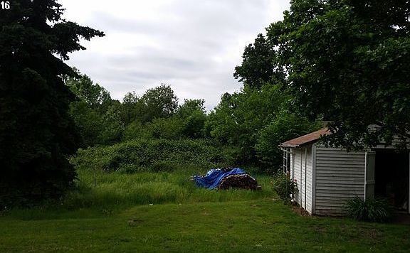 4th image of 9901 NE Oakhurst Dr