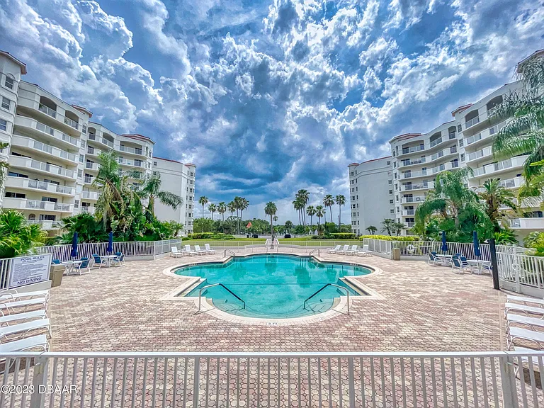 1 John Anderson Dr #Penthouse 7 — Photo 112