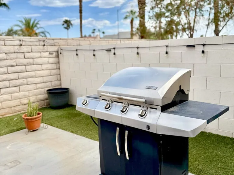 Silver Shadow Dr — Photo 16