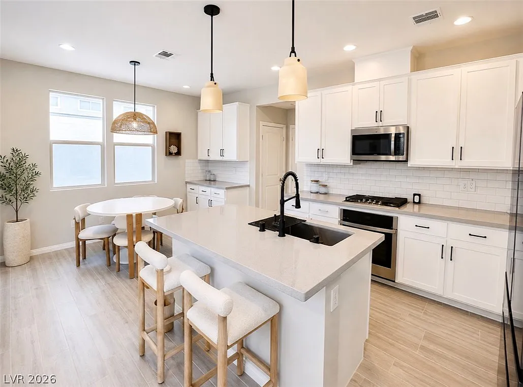 2 bed, 3.5 bath, 1898 sqft, $3,250 — Photo 1