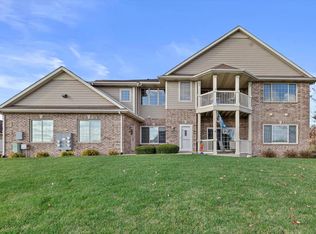 9285 66th Ave UNIT 23, Pleasant Prairie, WI 53158