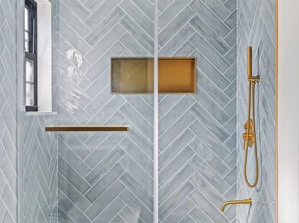 85-15 Wareham Place image 7 of 20