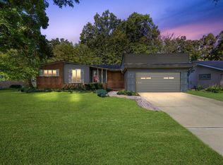 966 Woodlea Rd, Birmingham, MI 48009