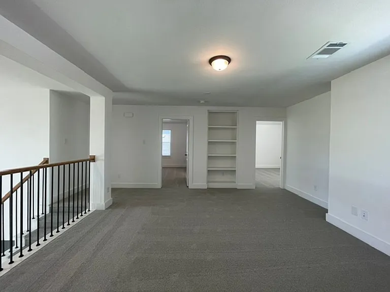3714 Milwaukee Ave — Photo 25