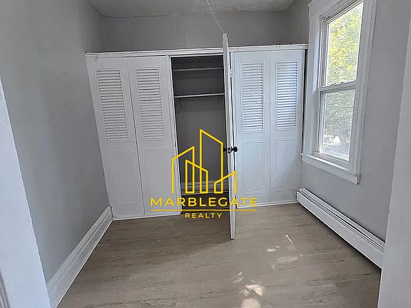 3rd image of 644 15th Ave #11