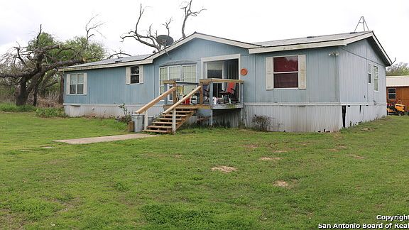 3rd image of 422 County Road 404