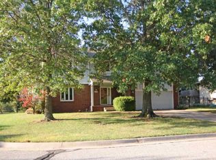 2106 N Teal Brook Ct, Wichita, KS 67235