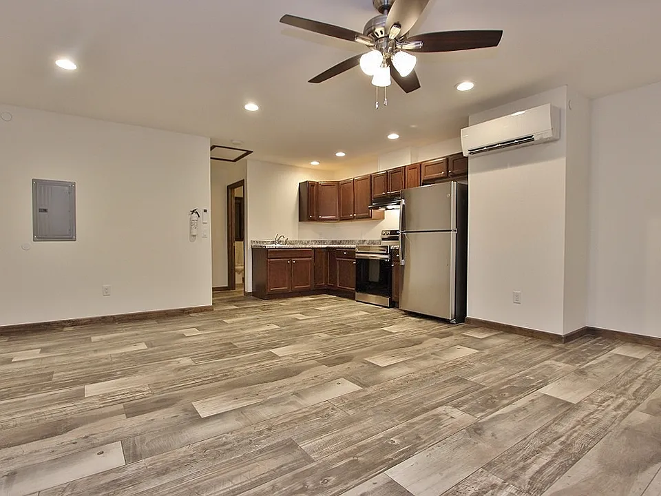 81 Connelly Rd #6