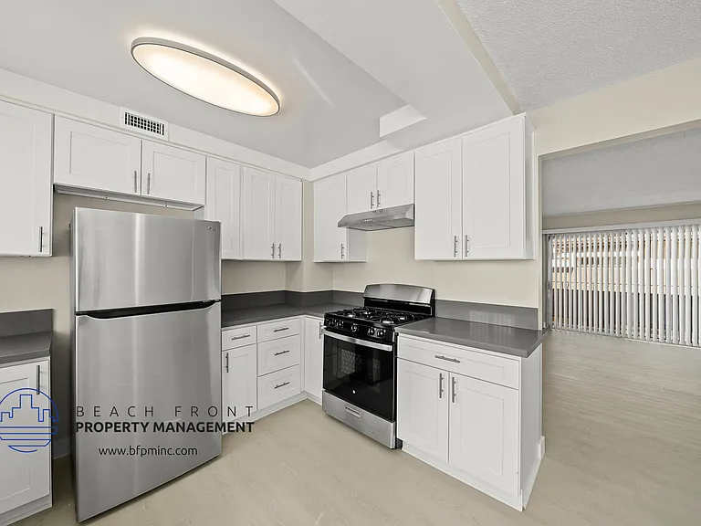 12236 Manor Dr. — Photo 19