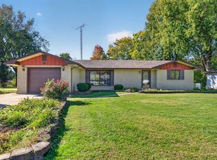6235 Blackberry Dr, Morris, IL 60450