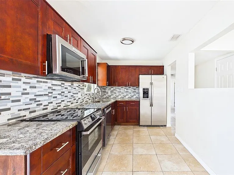 4418 W Fairview Hts — Photo 11